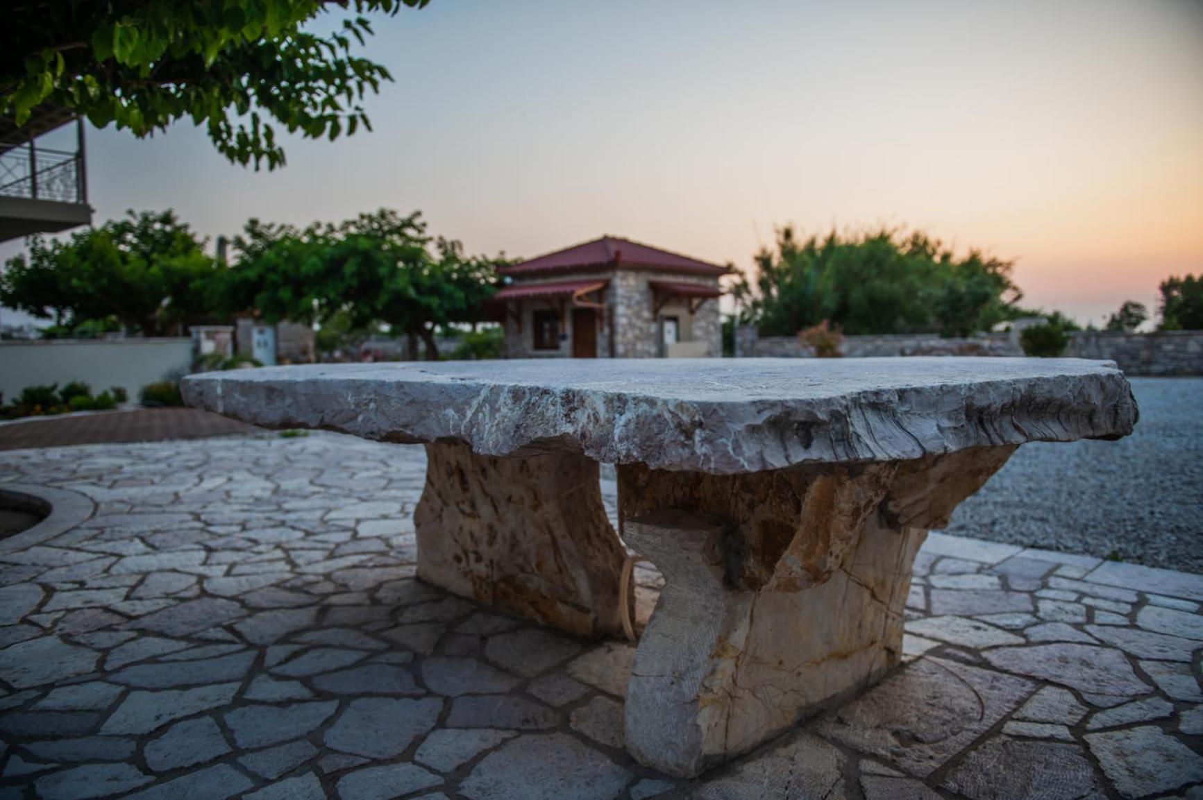 Terra Helios Suites & Studios Kyparissia Luaran gambar