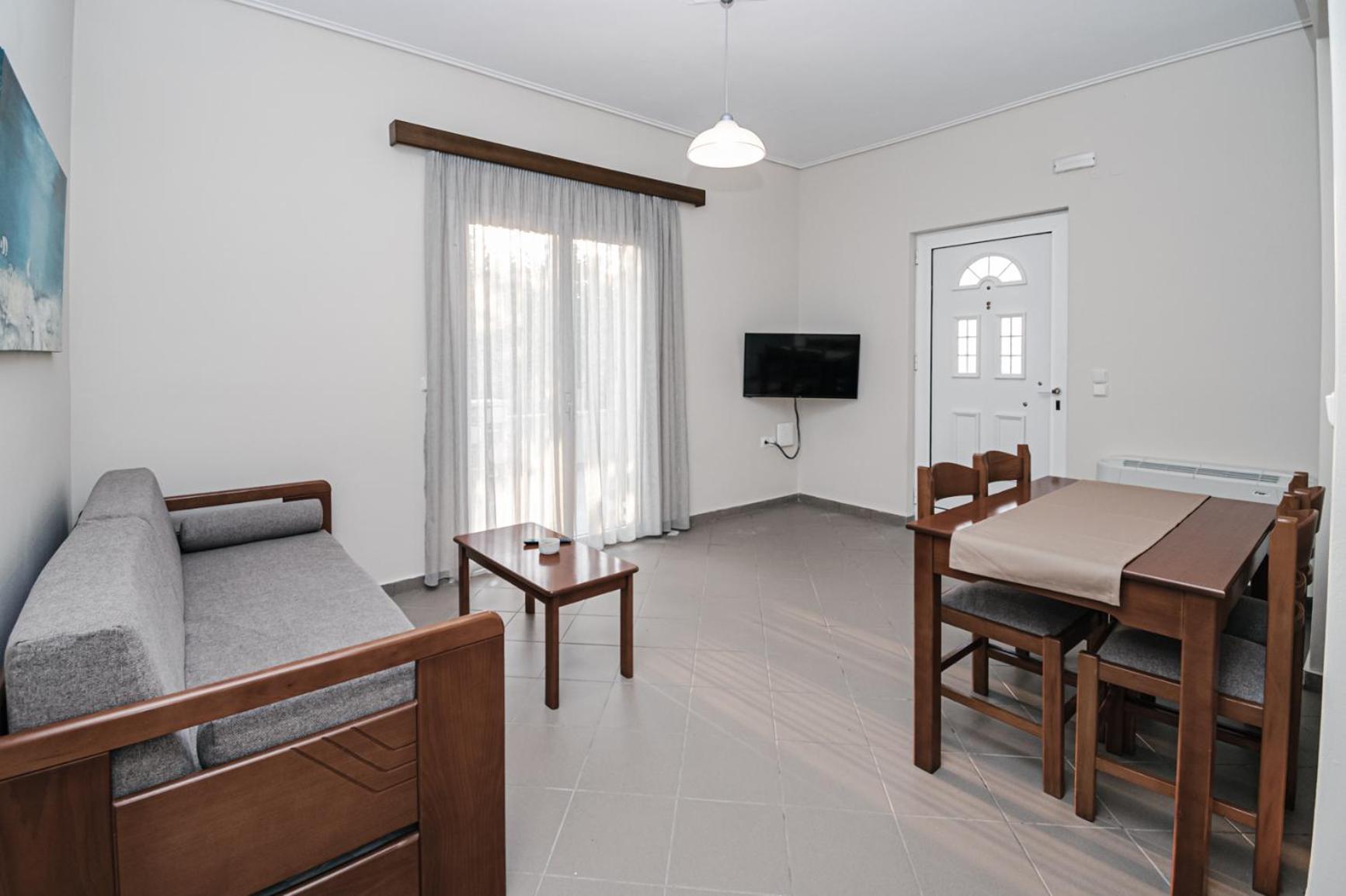 Terra Helios Suites & Studios Kyparissia Bilik gambar