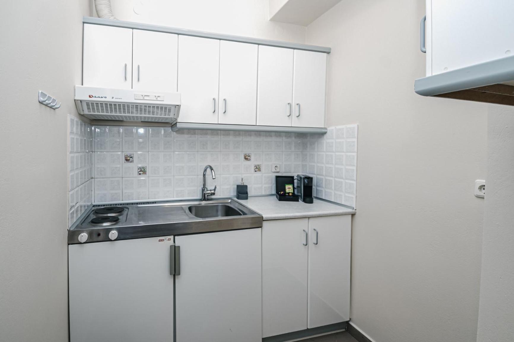 Terra Helios Suites & Studios Kyparissia Bilik gambar