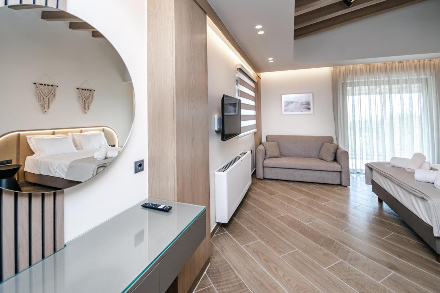 Terra Helios Suites & Studios Kyparissia Bilik gambar